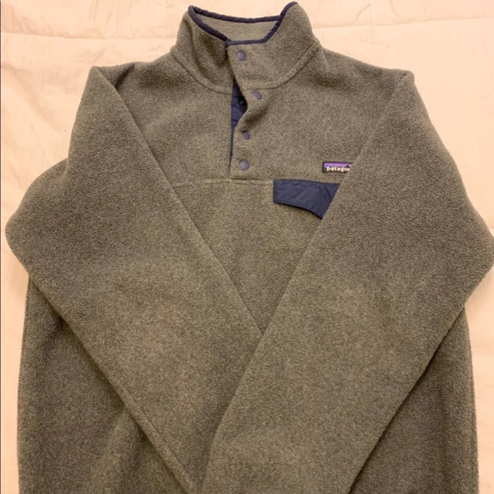 Patagonia Womens Gray/Navy Synchilla Snap-T Fleece